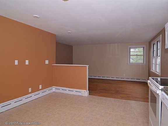 4th image of 191 High Service Ave #2