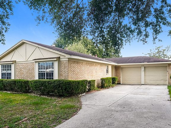 3rd image of 2707 Skelton Dr