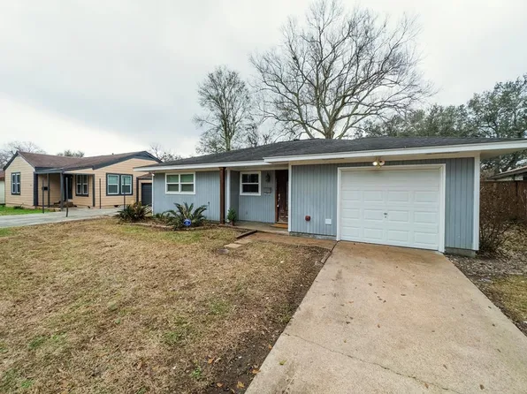 3253 North Dr, Groves, TX 77619