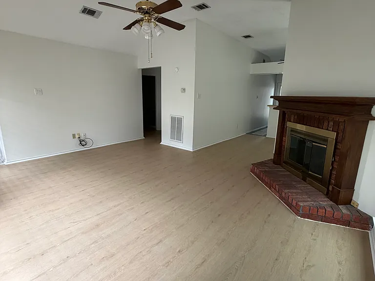 2312 Dalewood Ln — Photo 8