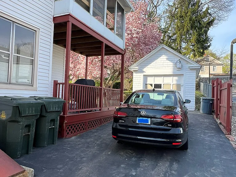 353 Broad St #1 — Photo 9