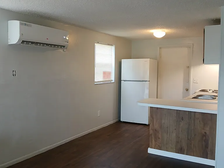 916 E Eskimo Ave #A — Photo 3