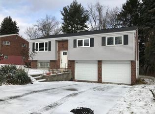 640 Macbeth Dr, Pittsburgh, PA