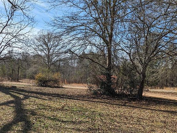 3rd image of 789 Hammett Rd