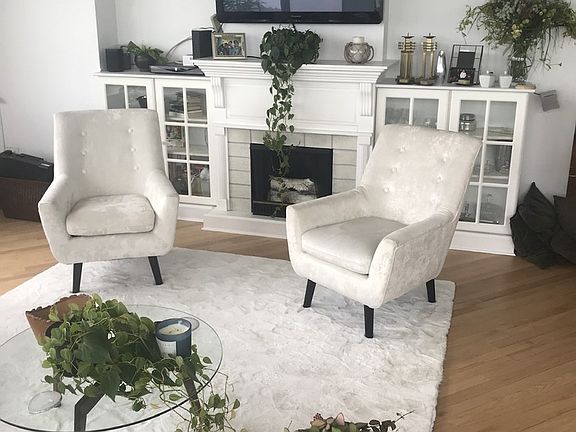 4th image of 3900 N Lake Shore Dr APT 21A