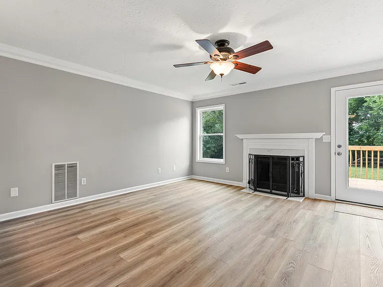 105 Bay Hill Dr — Photo 9