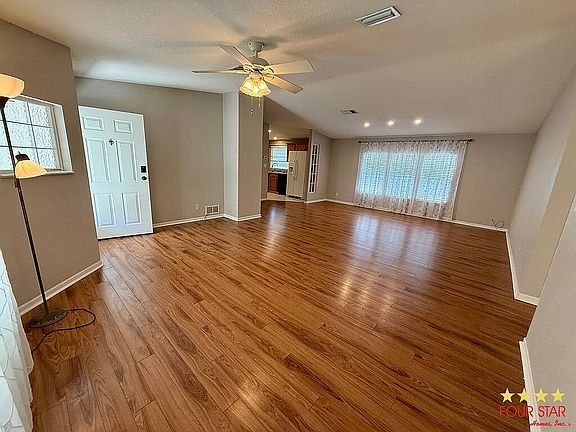 4th image of 318 Waterford Hts