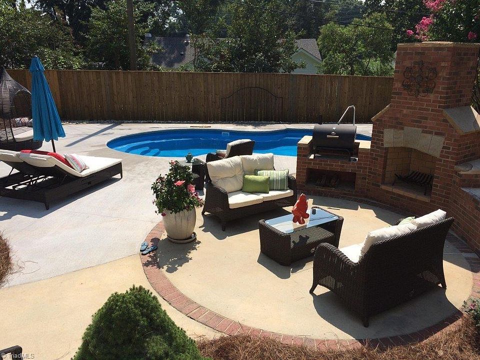 1st image of 501 Chancery Pl