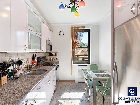 3rd image of 2020 Kings Hwy APT 3H