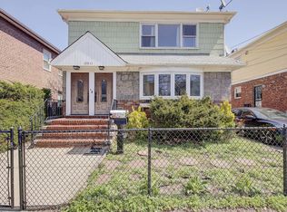 10511 87th St, Ozone Park, NY 11417