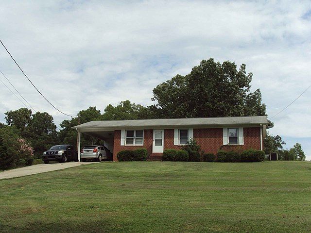 1st image of 206 Sanders Dr