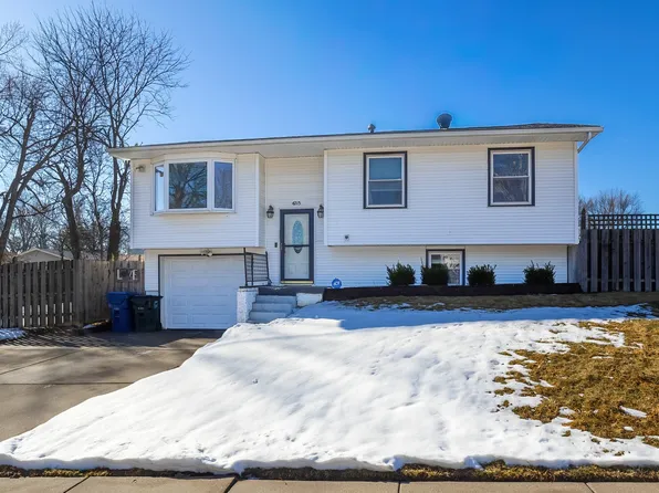 4215 W 16th St, Davenport, IA 52804