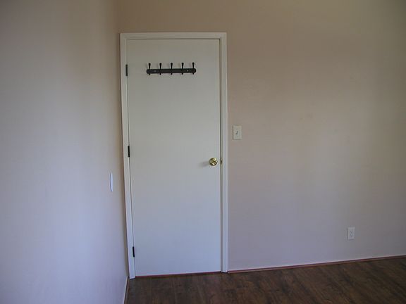 5th image of 211 S San Jacinto Ave APT A
