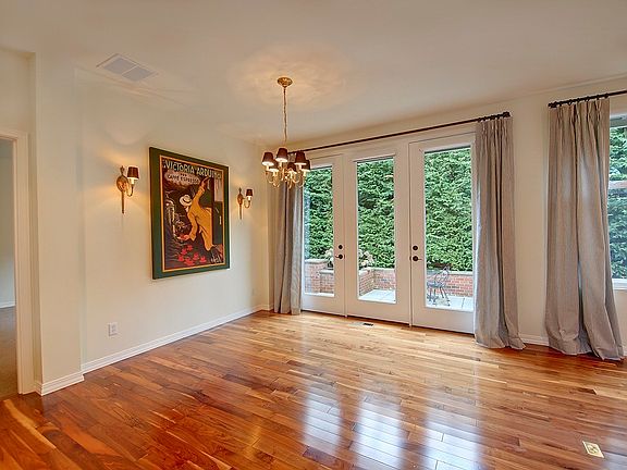 5th image of 23039 NE 130th St