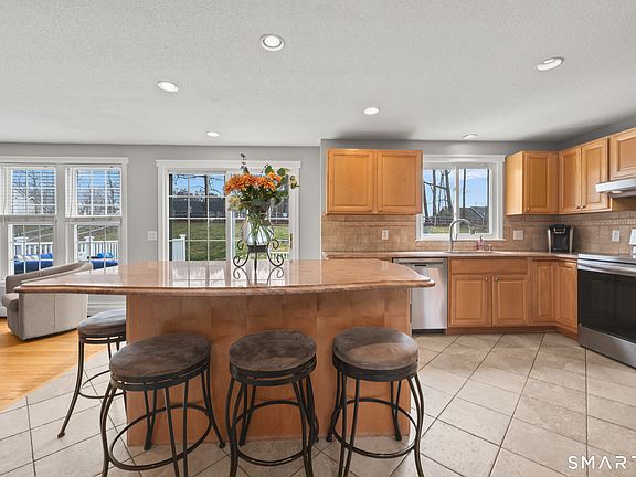 4th image of 56 Coles Road