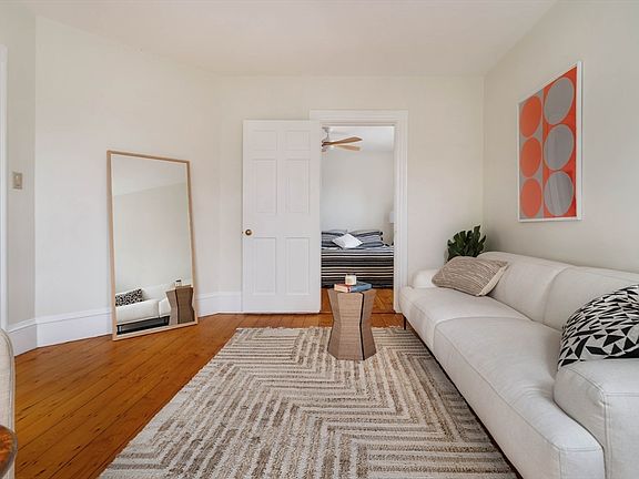 4th image of 453 Franklin St #3