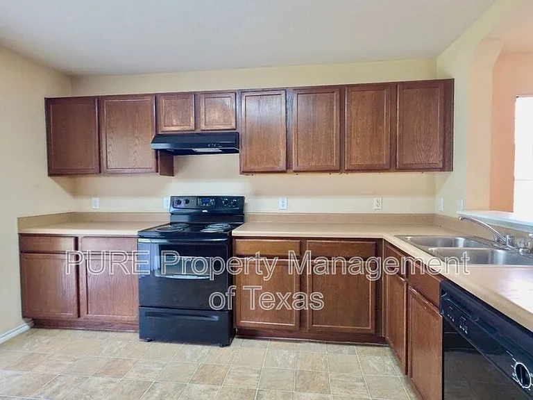 7412 Cayenne Ln — Photo 7