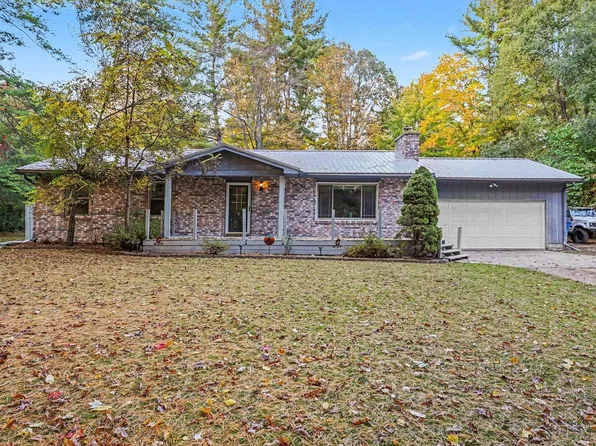 468 W Tittabawassee St, Sanford, MI 48657