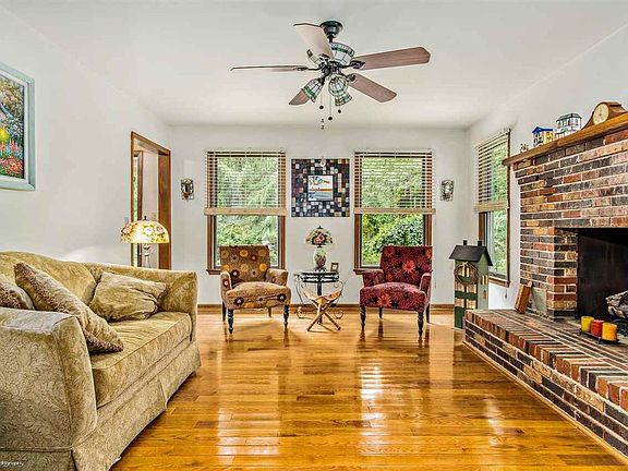 2nd image of 25 Timothy Ln