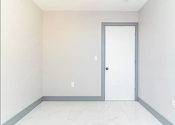 5th image of 1468 Eastern Pkwy #6