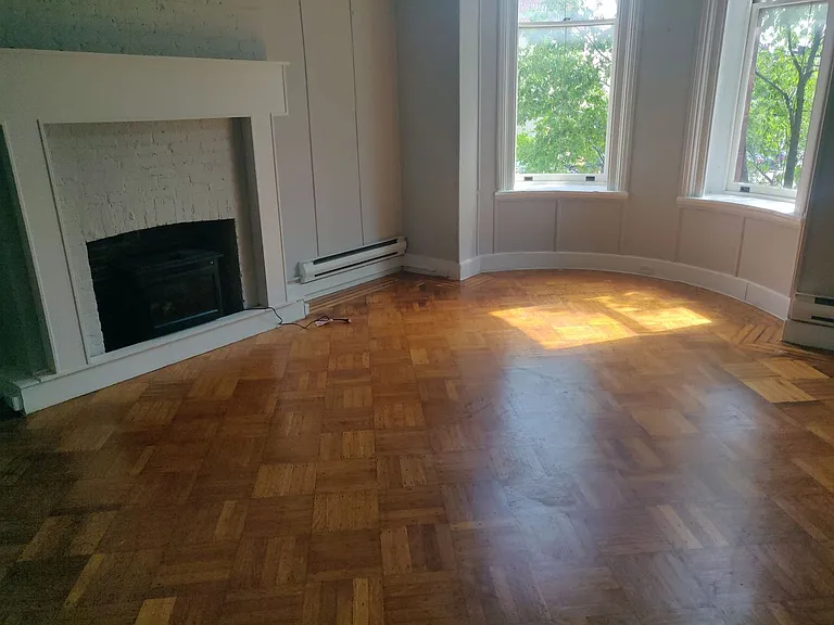 For Rent: Urban Luxury at 914 N. Charles St Your City Lifestyle Awaits! — Photo 39