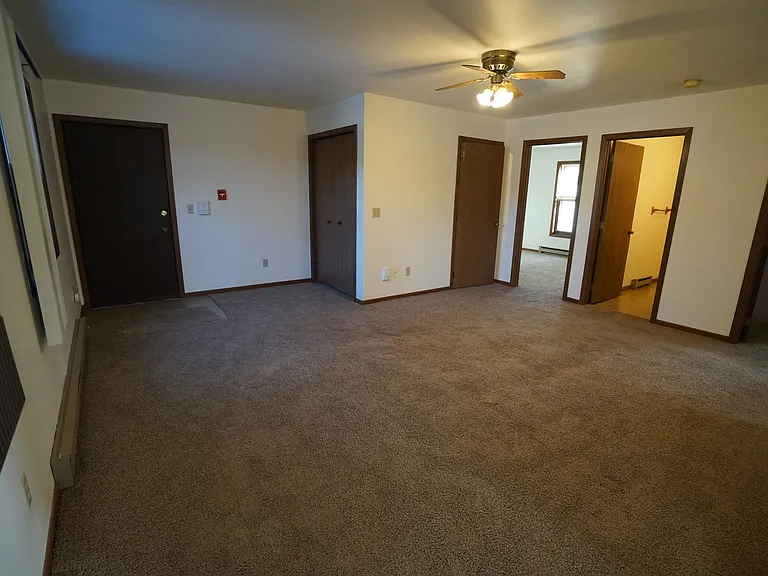 1610 Washington Ave — Photo 4