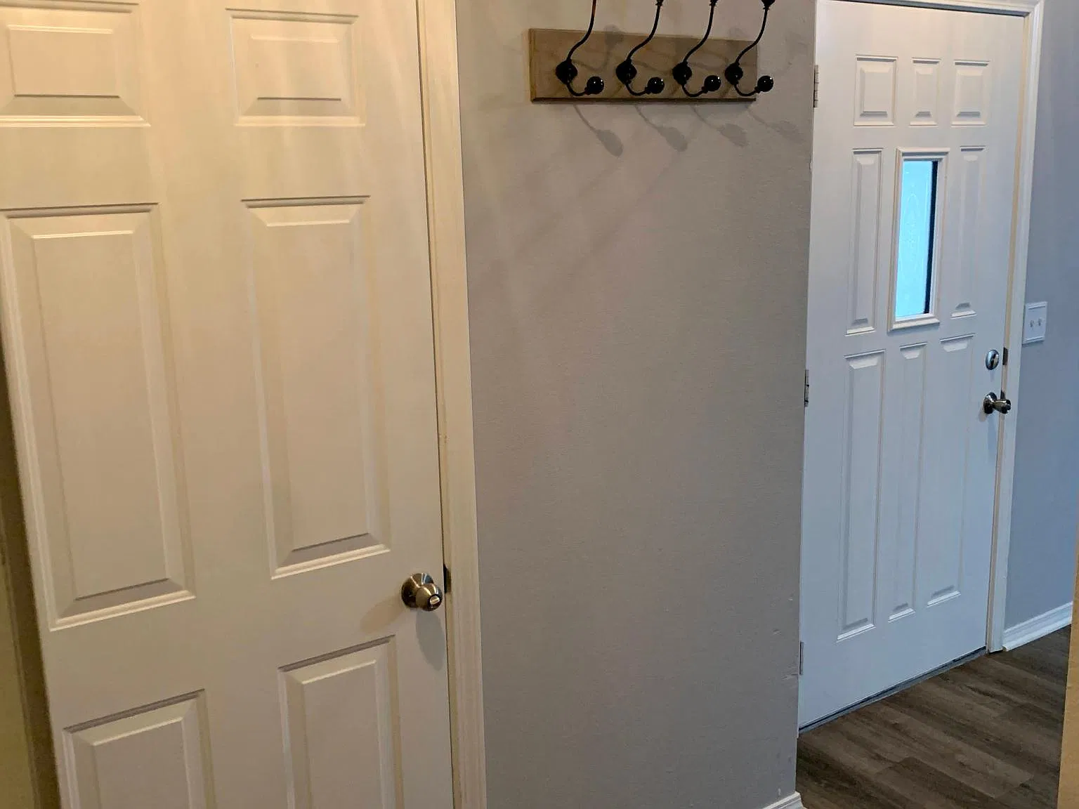 740 Michael Ct — Photo 2