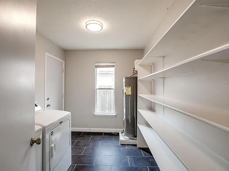 2504 Byfield Dr — Photo 27