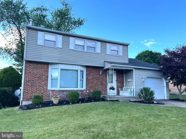 14 School House Ln, Turnersville, NJ 08012