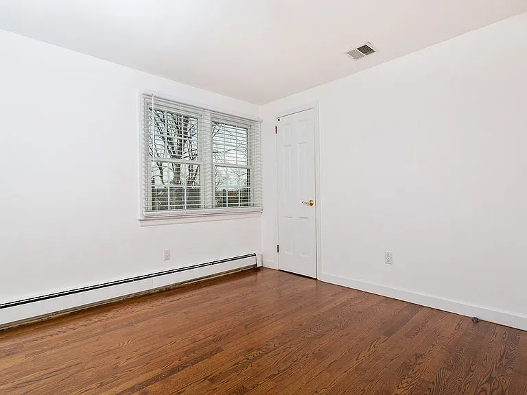 302 Sound Beach Ave — Photo 22