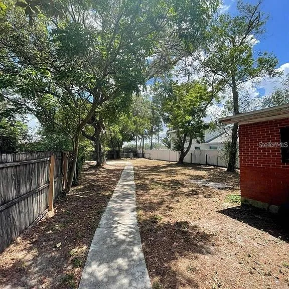 11707 North Dr — Photo 16