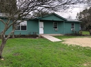 900 Boulder Blf, San Marcos, TX 78666