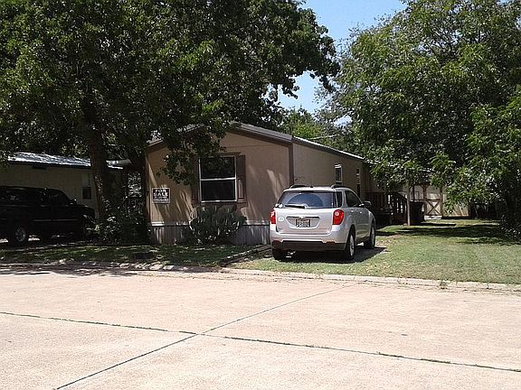 2nd image of 7 Oak Hill Park Dr
