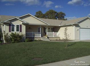 327 Cedar Cir, Lindsborg, KS 67456