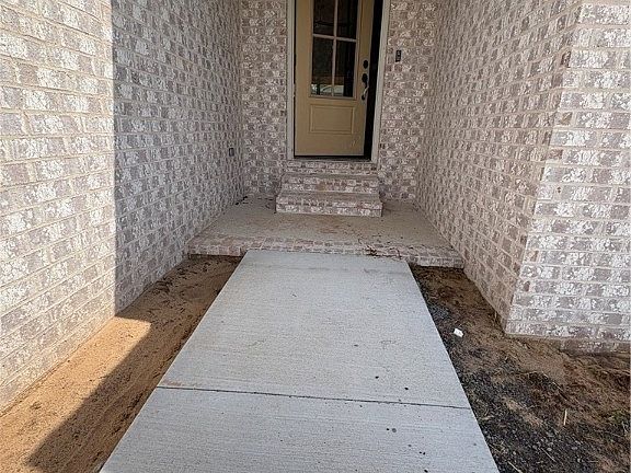 2nd image of 1101 Hunter Dr