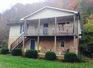 135 Letcher Cole Ln, Hazard, KY 41701
