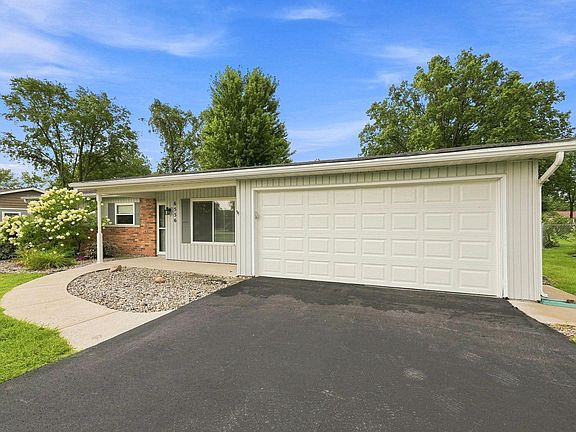 3rd image of 6536 Velmar Dr
