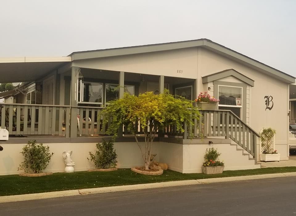 2nd image of 889 Villa Teresa Way #889