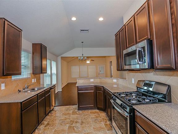 4th image of 14907 Vinegrove Falls Ct