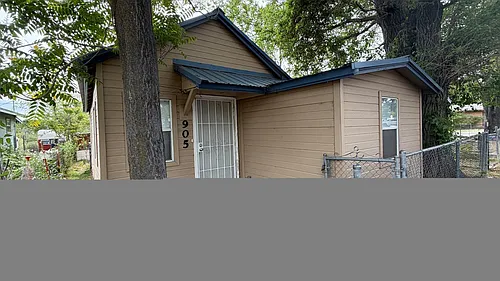 905 N 2nd St Photo 1