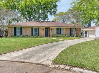 1995 Carson Dr, Beaumont, TX 77706