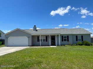 307 Mann St, Hubert, NC 28539