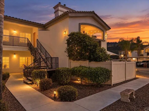 2708 Lake Pointe Dr Unit 212, Spring Valley, CA 91977