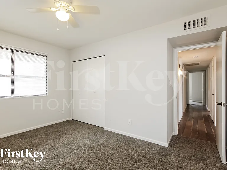 10843 N 45th Ave — Photo 13