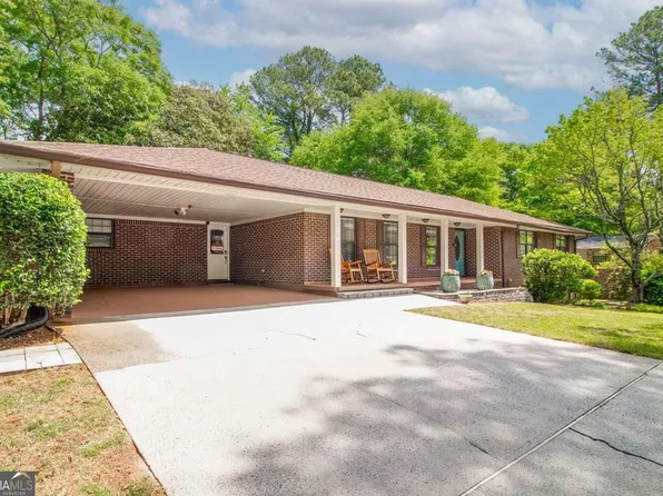 2822 Cartwright Dr, Decatur, GA 30033