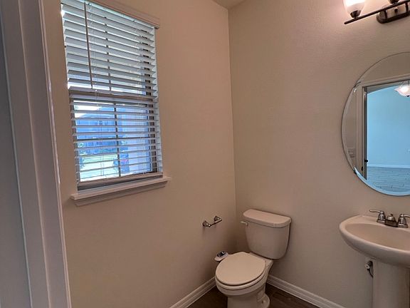 4th image of 16571 Point Rock Dr
