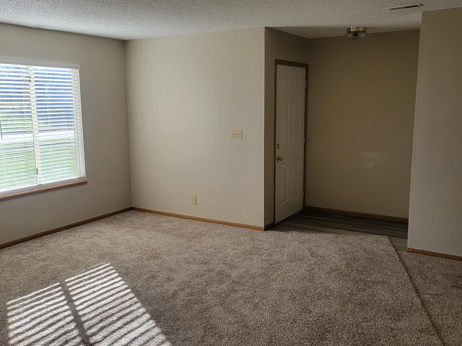 504 NW 17th Circle — Photo 3