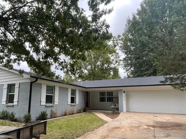 823 S 20th St, Rogers, AR 72758