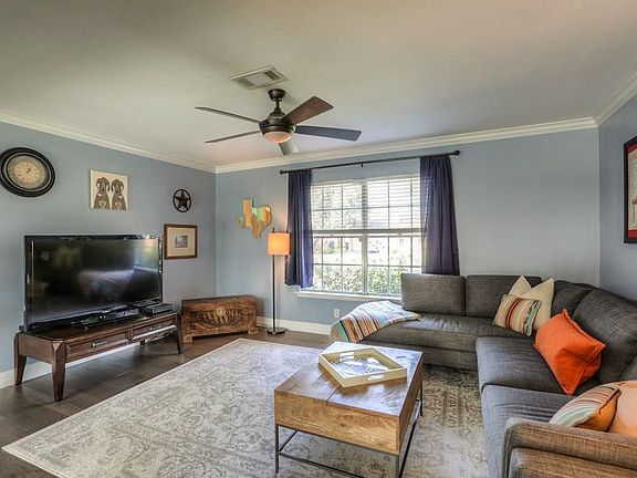 5th image of 9539 Meadowvale Dr