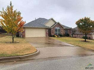962 Redbud Ln, Bullard, TX 75757
